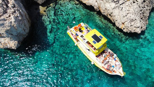 Aluguer de barcos em Protaras com cruzador a motor personalizado de 40 pés