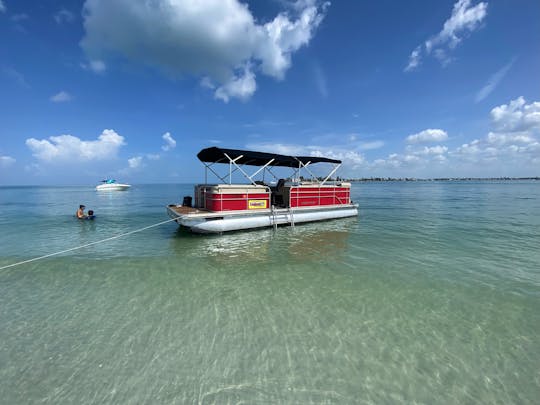 25' Leisure Kraft Tritoon Boat for Rental in Gulfport/St Pete Beach