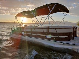 Barco flutuante de cruzeiro Bentley 240 para um dia incrível no Lago Havasu