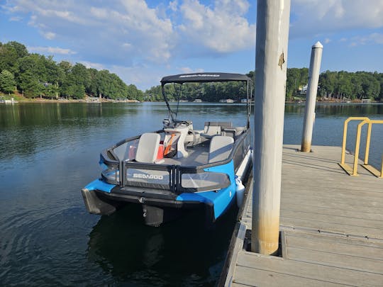 230hp Seadoo Switch Tritoon. Speed, Fun, and Comfort! Free Fuel and Tube!