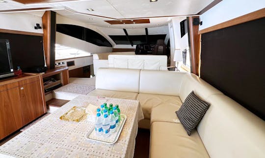 Location de yacht de luxe Sunseeker 63 pieds à Sanya