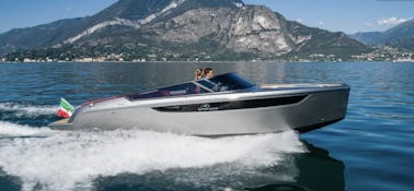 Boat rental in Beaulieu-sur-Mer · Cranchi — Cranchi E26 (2022)