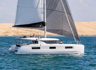 O Catamaran Lagoon 46 vem com 2 (SUP) — Equipamento de mergulho: máscara e nadadeiras Publi