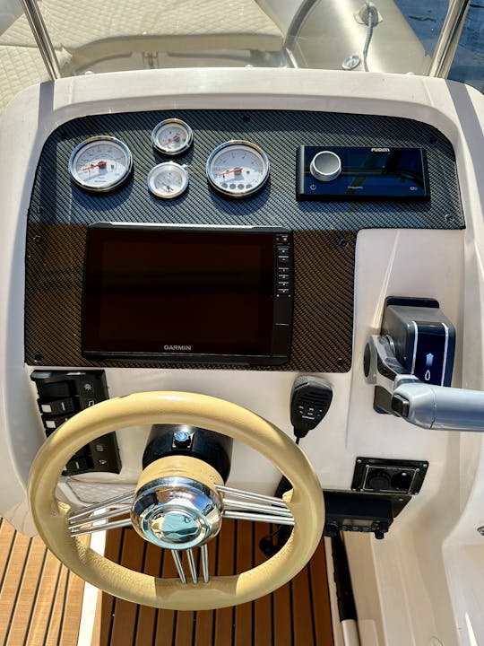 27' Orizon RIB for rent in Syvota