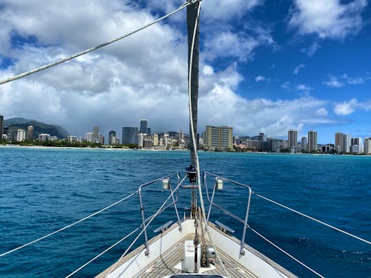 42ft Beneteau Sailing Yacht Charter in Waikiki Bay, Hawaii