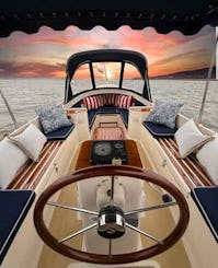 Intimate Luxury Cocktail Cruiser In Ocean City / Somers Point