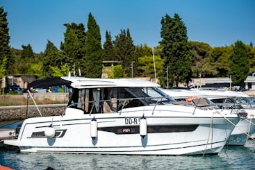 Jeanneau Merry Fisher 895 pour des vacances de luxe