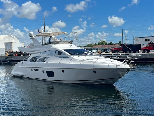 Beautiful Azimut 55 flybridge 