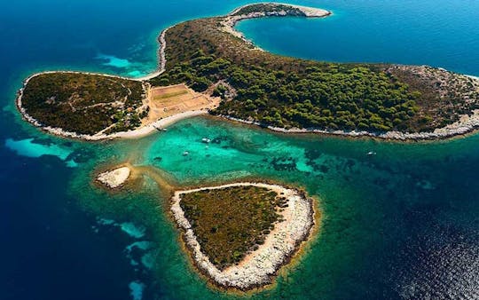 Excursión a las cuevas azules y verdes desde Hvar.