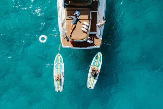 Excursion de 2 heures - Location d'un yacht de luxe Cranchi Mediterranee de 47 pieds à Honolulu