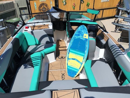 Plaisir aquatique en wakeboat ATX 2023 de 22 pieds - jusqu'à 10 personnes ✨️🥳