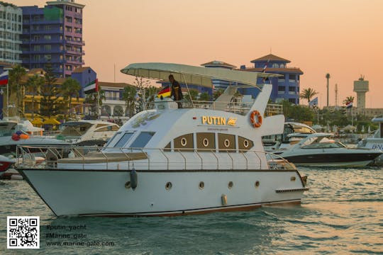 Unleash Your Ultimate Yacht Experience!