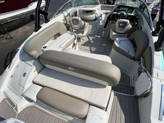 Crownline 235X Cruiser para 10 personas