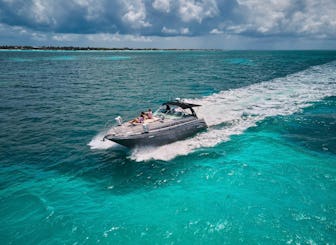 Holbox Island Yacht Rental Sea Ray 40