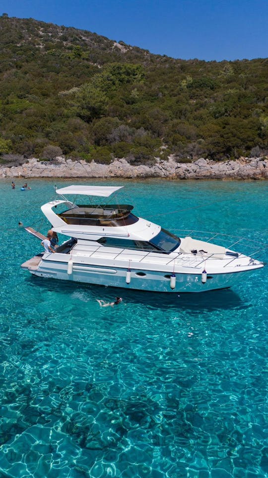 Charter a Motor Yacht and visit the most beautiful bays in Bodrum