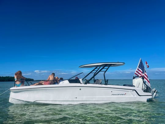 Exclusive and Luxurious 25ft Axopar Boat for up to 6 