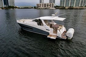 42ft Luxury Azimut Verve - 13 people (North Miami)
