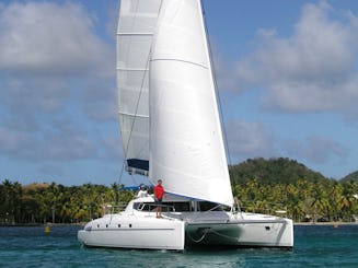 Rent a snow-white yacht for two hours! 46ft Fountaine Pajot Catamaran 