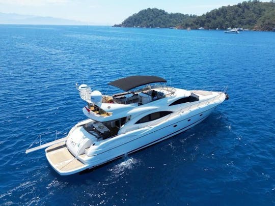 79ft (24 m) Sunseeker Manhattan Yacht - 4 Cabins