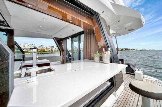 53’ Galeon 2021 Yacht