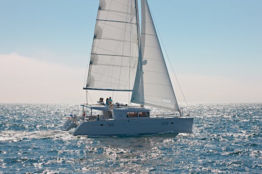 Spacieux Lagoon 450F pour les charters de Sea of Cortez à La Paz