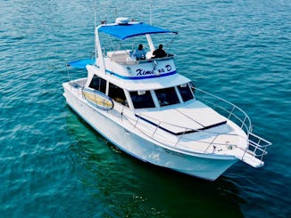 Lovely Uniflite 42 power boat in Puerto Vallarta