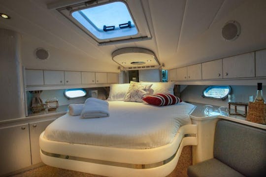 Yacht à moteur 3 cabines 