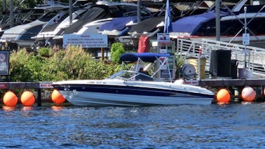 Bayliner 205 — Seu passaporte de 20 pés para as travessuras de verão de Seattle!