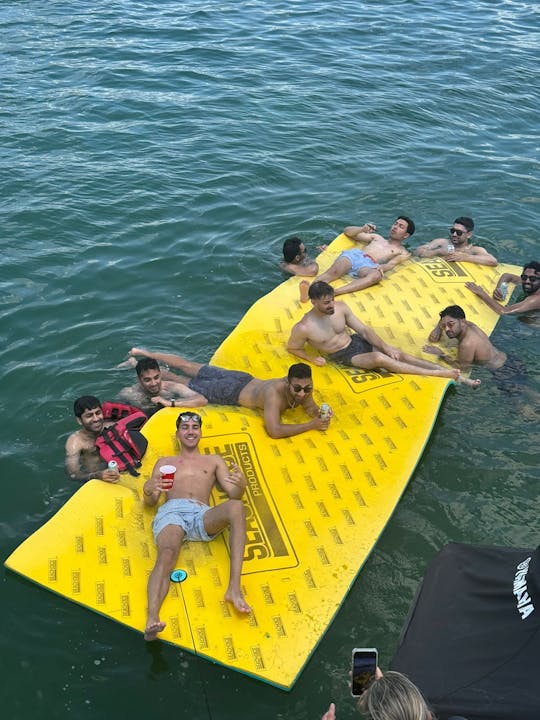  Miami en style : Flybridge Sea Ray Sedan de 52 pieds : jet ski gratuit ou 1 heure supplémentaire !