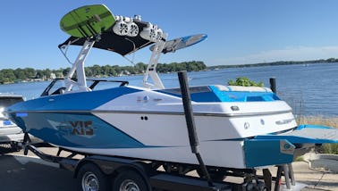 22-foot Axis A-22 Surf Boat. Lowest surf boat rates on the lake!