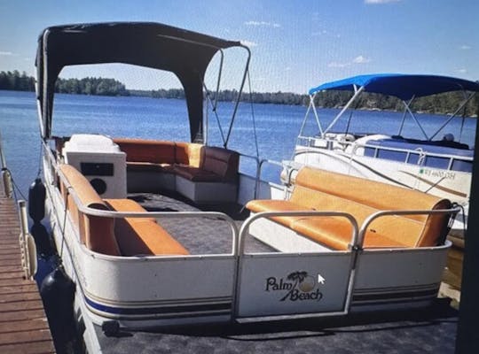 Ponton « Peach » 2016 de 24 pieds, parfait pour les fêtes sur le lac et les journées de détente