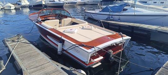 Classic wooden boat Colombo Super Indios 22