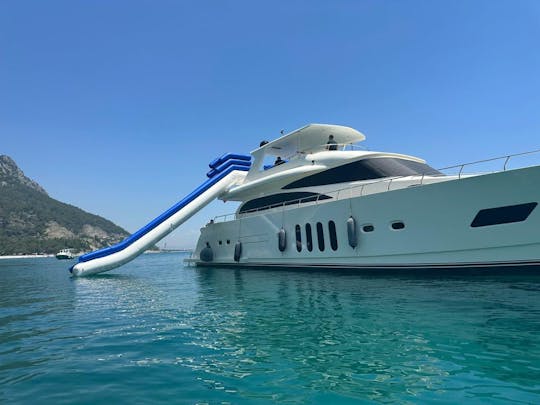 Découvrez Antalya Wonderer's avec notre yacht de luxe de 85 pieds