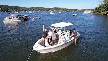 Fun & Spacious 23ft Nautic Star in NY/NJ