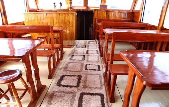 Sailor Gulet Accommodates Up to 45 Guests in Muğla