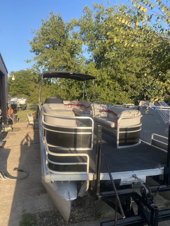 Pontoon 28’ Harris Heritage for 15+People