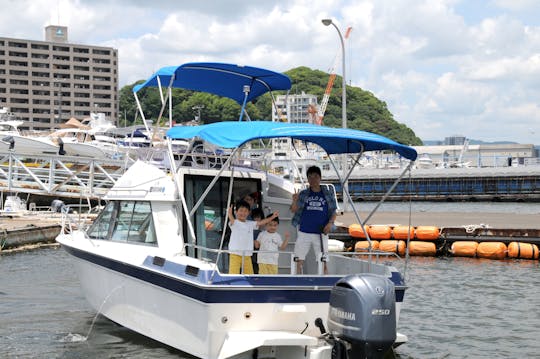 Rental boat in Hiroshima both for fishing and cruising. Captain is optional.