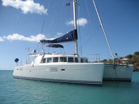 Comfy 45ft Catamaran in Raja Ampat, most magic place in South East Asia