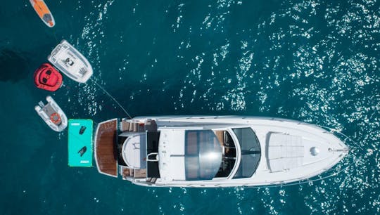 Alquiler de yate a motor de lujo Sunseeker Portofino de 48 pies en la Costa Azul, Francia 💎