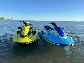 Jet skis esportivos Yamaha Wave Runner EX
