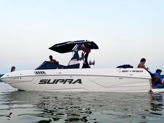 Bowrider Supra 550SE de 25 pieds 2020 | Wakesurf, tubing et croisière !