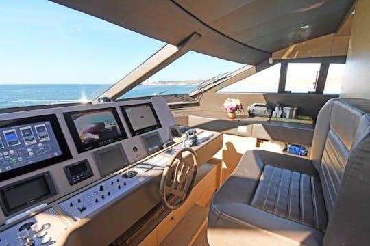 Le luxe est la meilleure option pour le méga-yacht Ferreti de 72 pieds