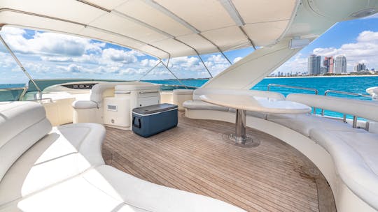 Luxury Yacht Azimut 80' 