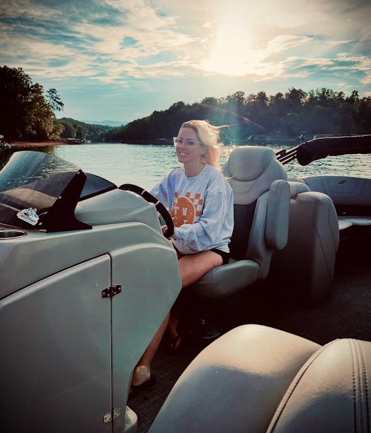 Tritoon de 23 pieds à Norris Lake, Tennessee, avec moteur de 250 ch