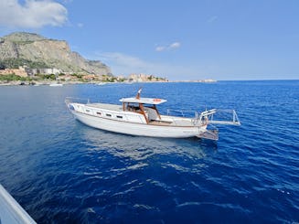 Vintage vibes on the sea: explore Palermo on a classic 12 m gozzo