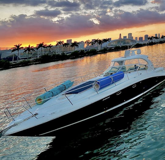 1 Hour free - Yacht and jetski in Miami: Sea Ray Sundancer 50ft