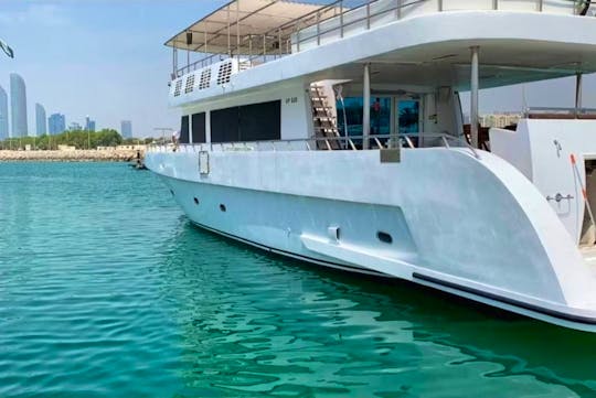 80ft Al boom 2 Power Mega Yacht for 60 Guests in Dubai!