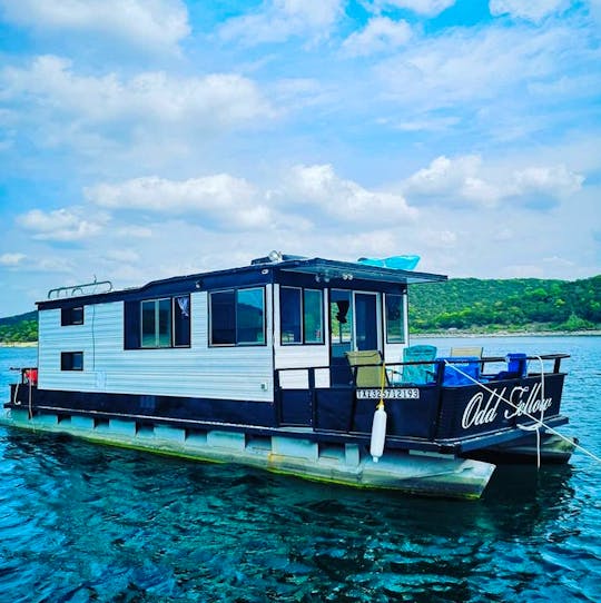 Pontoon Houseboat for day trips to Devils Cove