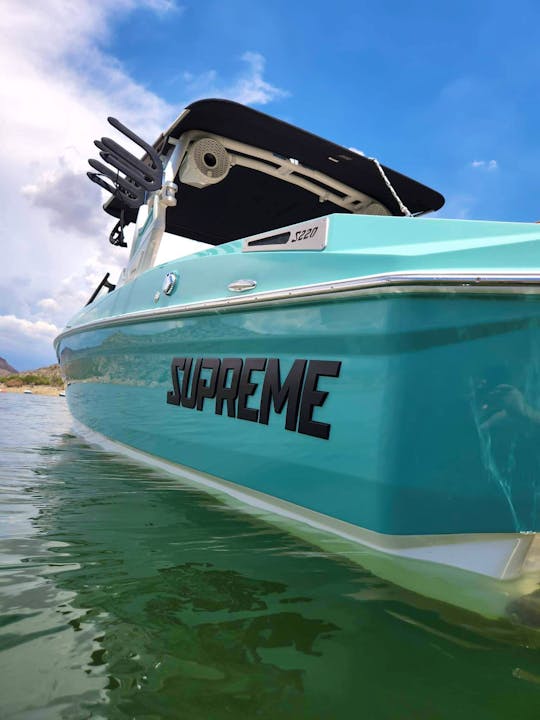 2022 Supreme S220 wake surf boat with Captain 
