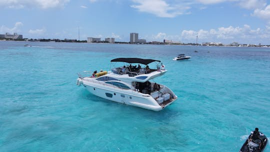 TATICH | Croisière élégante dans les Caraïbes mexicaines à bord du yacht Azimut de 47 pieds.